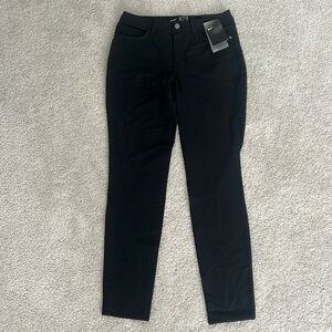 Nike Tour Repel
Women's Slim-Fit Golf Pants